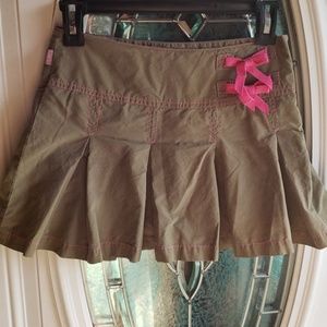 Cute as a button girls skorts. Kids size 12.